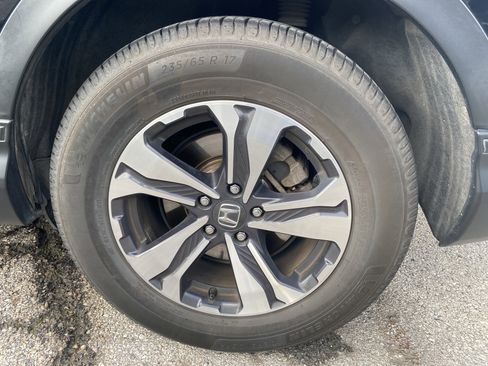 Used 2018 Honda CR-V LX image 10