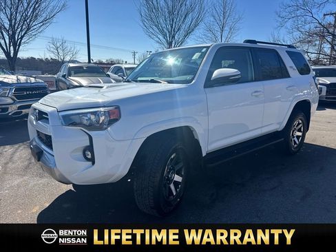 Used 2024 Toyota 4Runner TRD Off-Road Premium image 4