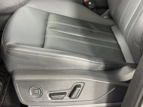 Certified 2025 Audi Q5 Premium w/ Convenience Package AWD/4WD image 14