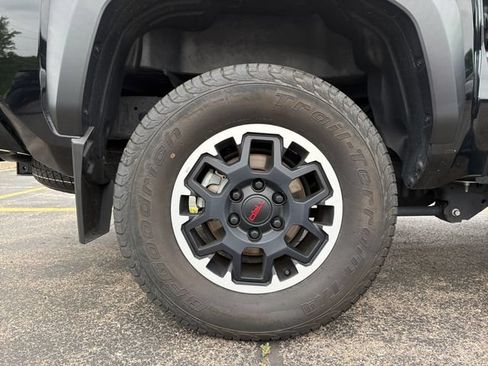 Used 2024 Toyota Tacoma TRD Off-Road AWD/4WD image 19