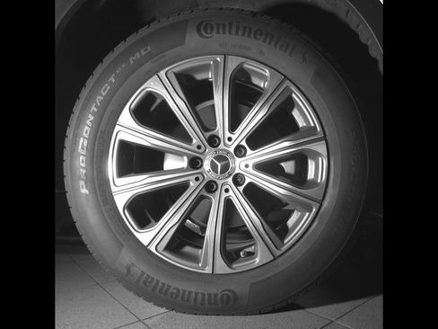 Certified 2023 Mercedes-Benz GLC 300 image 11