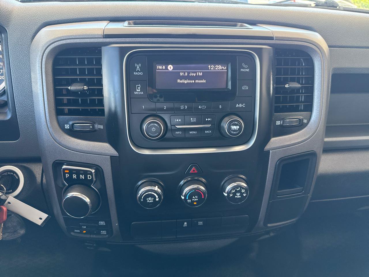 Used 2018 RAM 1500 Tradesman w/ Chrome Appearance Group AWD/4WD image 22