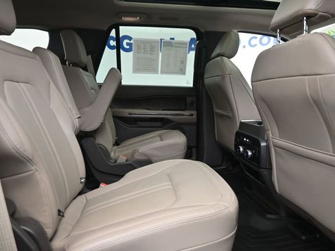 Used 2021 Ford Expedition Limited AWD/4WD image 10