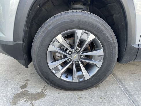 Used 2025 Chevrolet Equinox LT FWD image 13