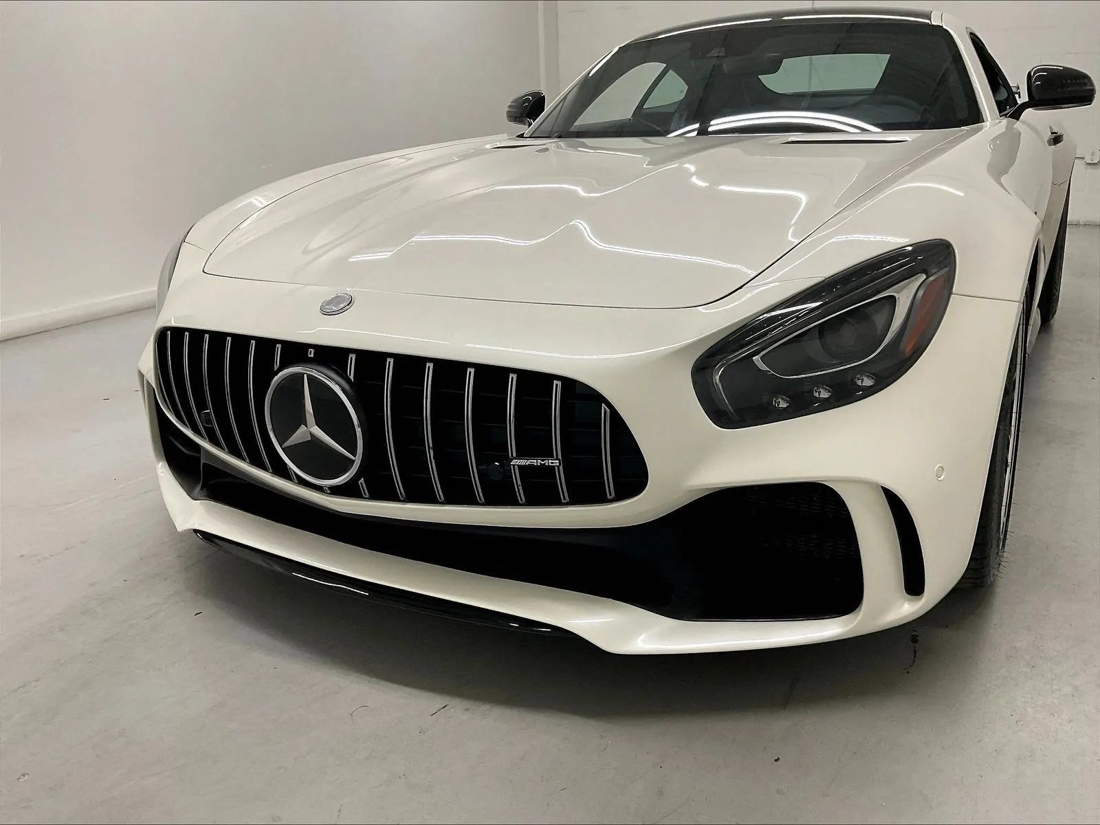 Used 2018 Mercedes-Benz AMG GT R image 46