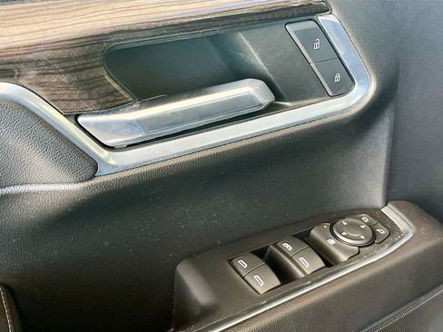 Used 2022 Chevrolet Silverado 1500 RST AWD/4WD image 18