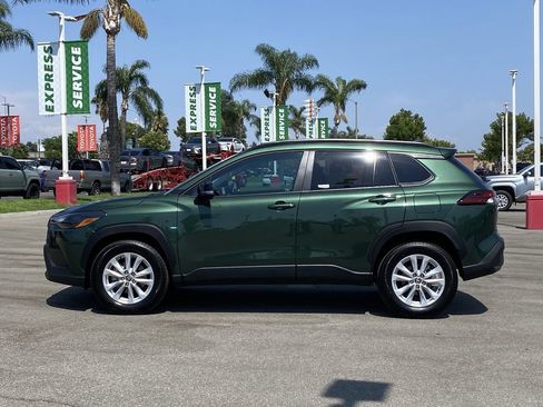 Certified 2026 Toyota Corolla Cross LE FWD image 40