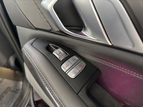 Used 2023 BMW X7 xDrive40i w/ M Sport Package image 12