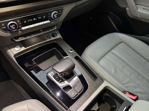 Used 2022 Audi Q5 2.0T Premium w/ Convenience Package image 26