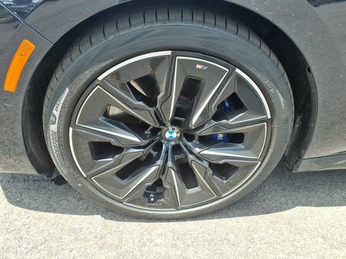 Used 2023 BMW 740i RWD image 9
