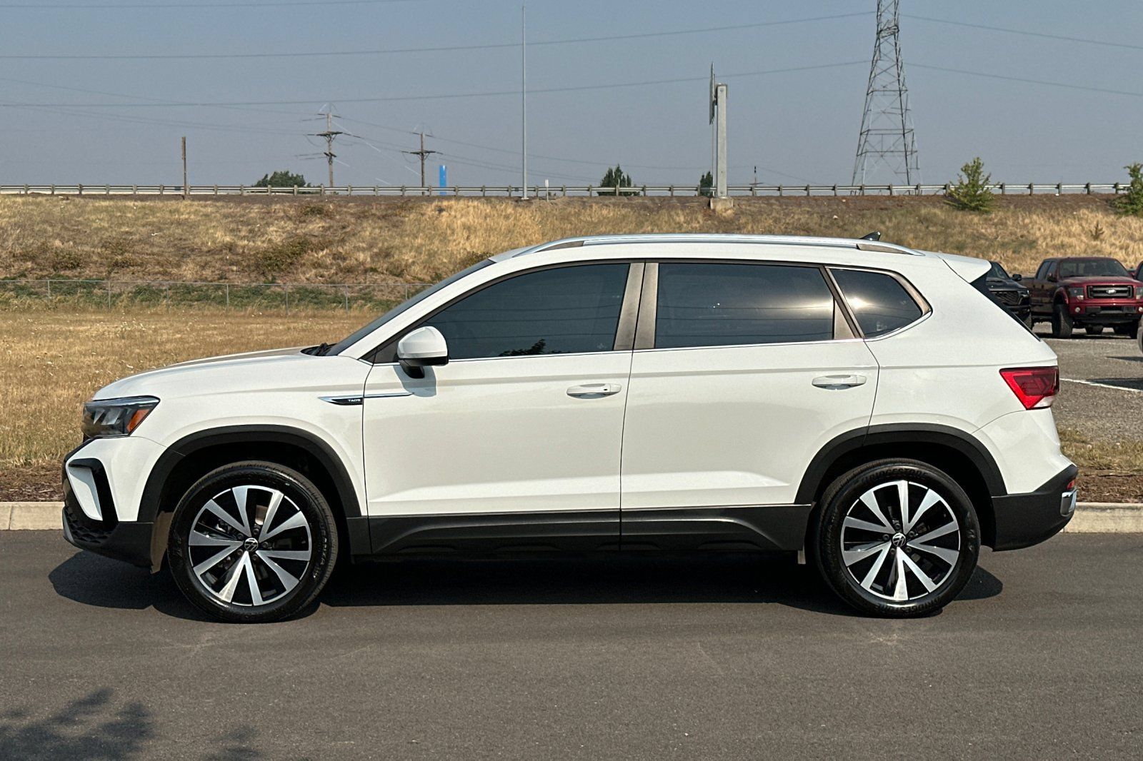 Used 2022 Volkswagen Taos SE AWD/4WD image 6