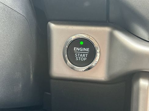 Used 2024 Ford Expedition Max XLT image 31