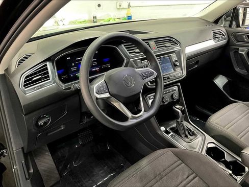 Used 2022 Volkswagen Tiguan S image 16