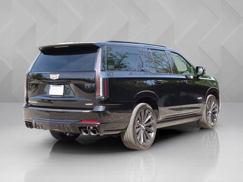 Certified 2025 Cadillac Escalade V AWD/4WD image 6