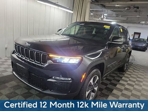 Used 2023 Jeep Grand Cherokee 4WD 4xe image 2