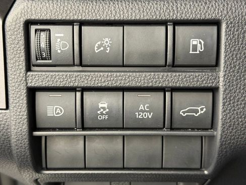 Used 2025 Toyota 4Runner TRD Off-Road Premium AWD/4WD image 30