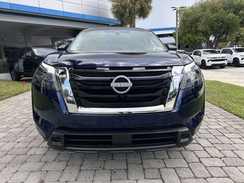 Used 2025 Nissan Pathfinder SV FWD image 19