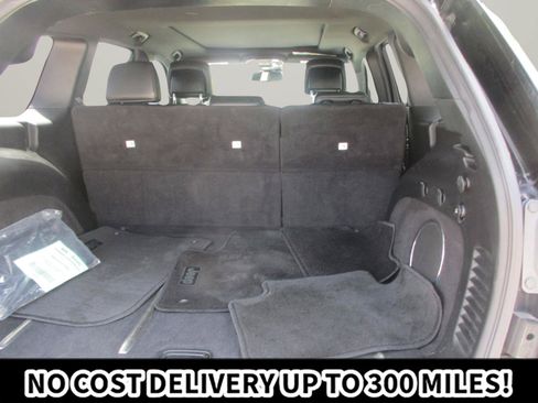 Used 2015 Jeep Grand Cherokee Overland w/ Advanced Technology Group AWD/4WD image 9