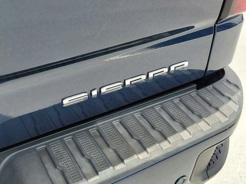 Used 2023 GMC Sierra 1500 Denali w/ Technology Package AWD/4WD image 8