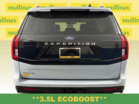 New 2025 Ford Expedition Active image 8