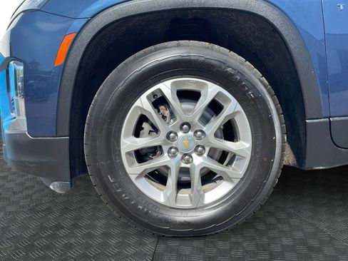 Used 2023 Chevrolet Traverse LS AWD/4WD image 12