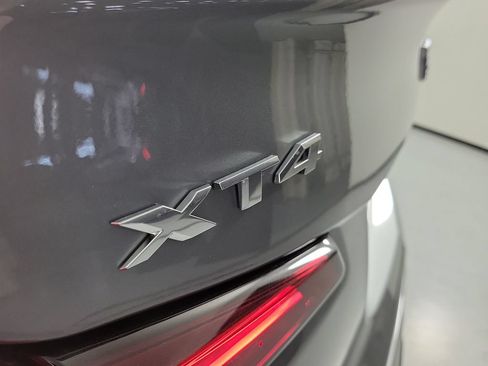 Certified 2024 Cadillac XT4 Luxury FWD image 5
