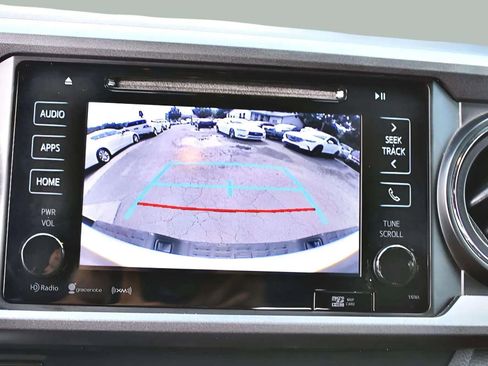 Used 2019 Toyota Tacoma TRD Sport image 20