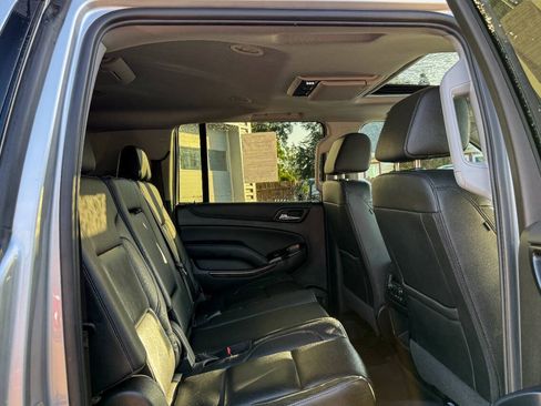 Used 2020 Chevrolet Suburban LT AWD/4WD image 14