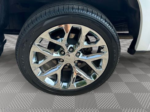 Used 2019 Chevrolet Silverado 1500 LT w/ All-Star Edition AWD/4WD image 32