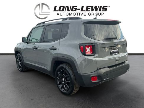 Used 2021 Jeep Renegade Latitude image 4