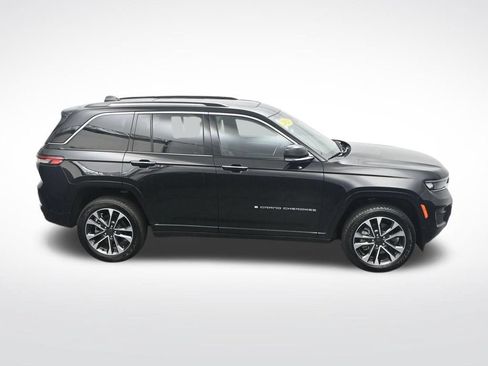 Used 2023 Jeep Grand Cherokee Overland w/ Luxury Tech Group IV AWD/4WD image 25