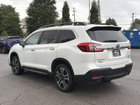 Used 2025 Subaru Ascent Touring AWD/4WD image 5