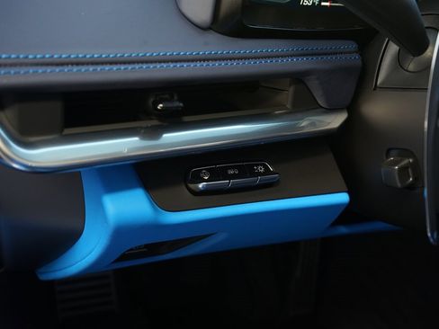 Used 2024 Chevrolet Corvette Stingray Premium Conv w/ Z51 Performance Package image 19