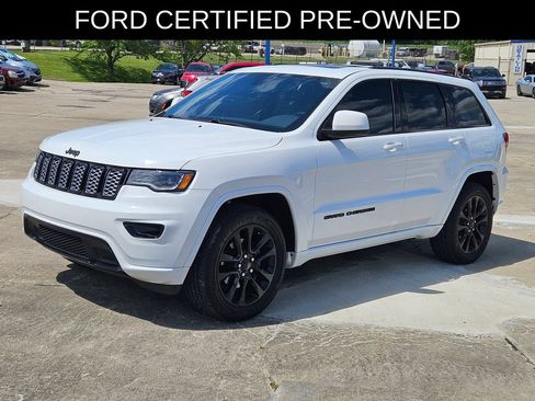 Used 2020 Jeep Grand Cherokee Altitude AWD/4WD image 2