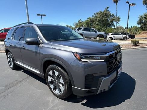 New 2026 Honda Pilot Elite image 2