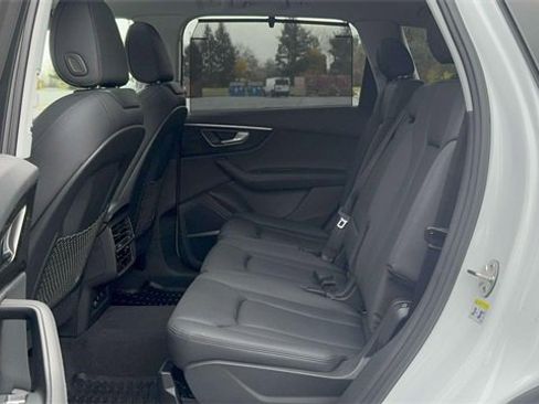 Used 2023 Audi Q7 3.0T Premium Plus image 10