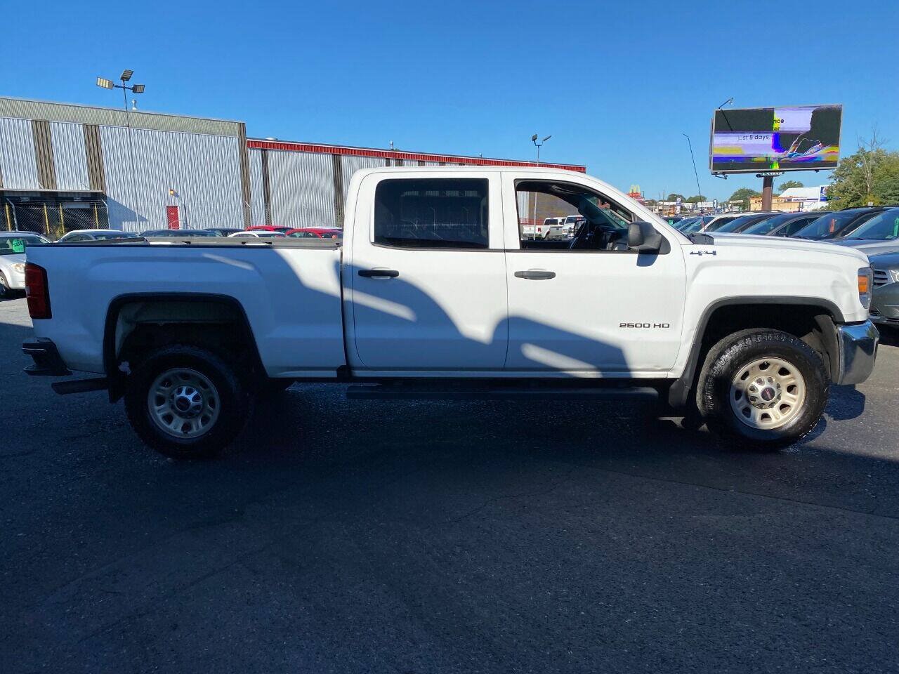 Used 2016 GMC Sierra 2500 4x4 Crew Cab image 4