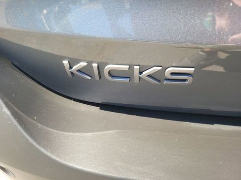 Certified 2025 Nissan Kicks SV FWD image 10