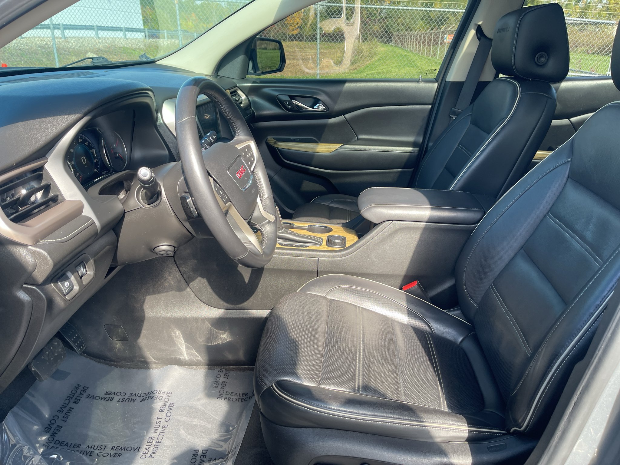 Used 2018 GMC Acadia Denali w/ Technology Package AWD/4WD image 18