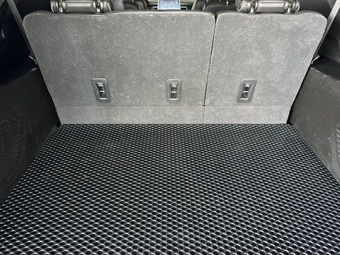 Used 2021 GMC Yukon XL SLT w/ Rear Media and Nav Package image 13