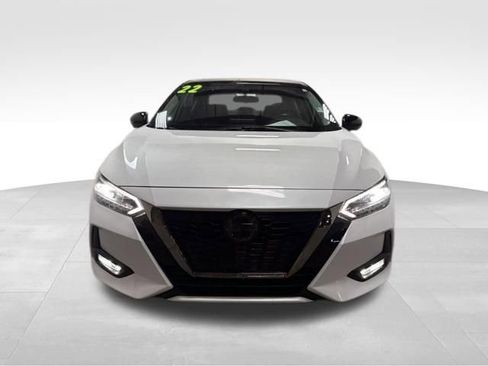Used 2022 Nissan Sentra SR w/ SR Premium Package FWD image 3