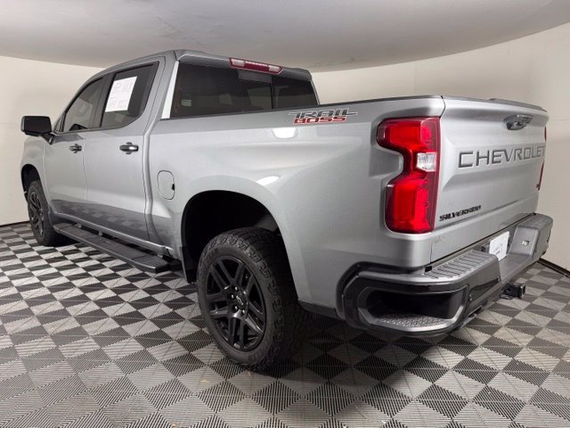 Used 2023 Chevrolet Silverado 1500 LT Trail Boss w/ Convenience Package II AWD/4WD image 4