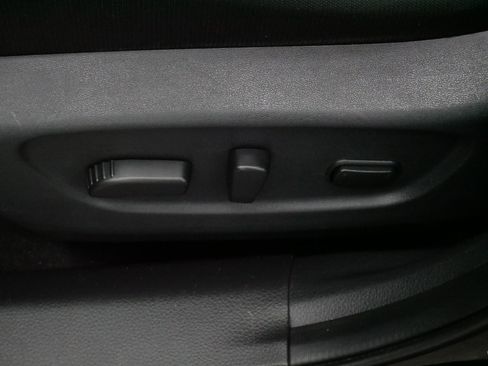 Used 2019 Nissan Rogue SV image 20