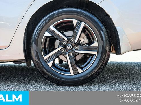 Used 2024 Nissan Sentra SV w/ All-Weather Package FWD image 17