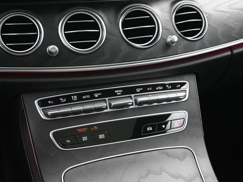Used 2022 Mercedes-Benz E 450 4MATIC All-Terrain Wagon image 19