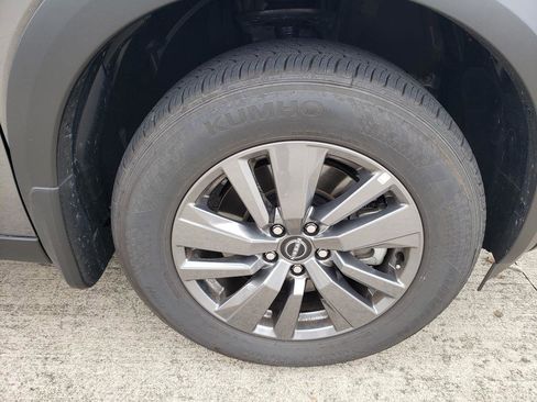 Certified 2025 Nissan Pathfinder SV image 45