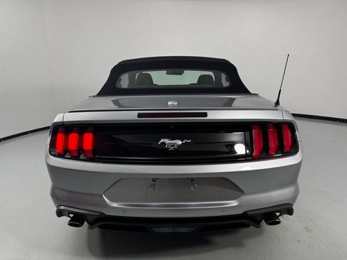 Used 2022 Ford Mustang Premium RWD image 6