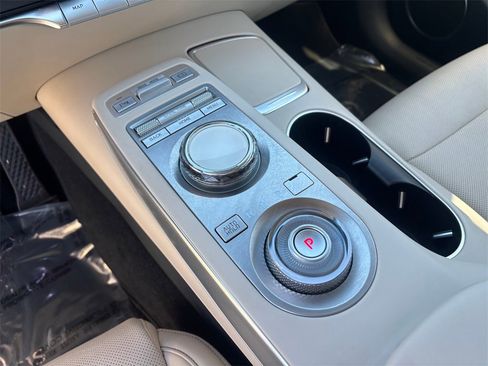 Used 2023 Genesis GV70 2.5T w/ Select Package image 20