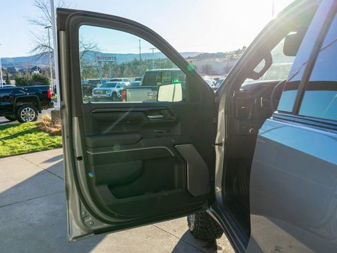 New 2026 GMC Sierra 1500 AT4X image 18