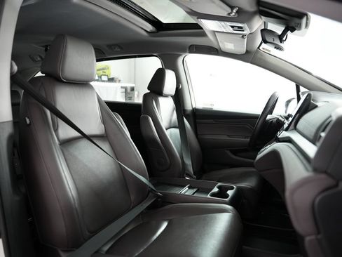 Used 2018 Honda Odyssey EX-L image 48